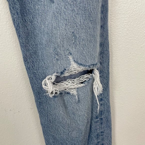 Levi's Woman's Sz 24 501 Light Wash Distressed Premium Denim‎ Jeans Button Fly - Picture 4 of 14